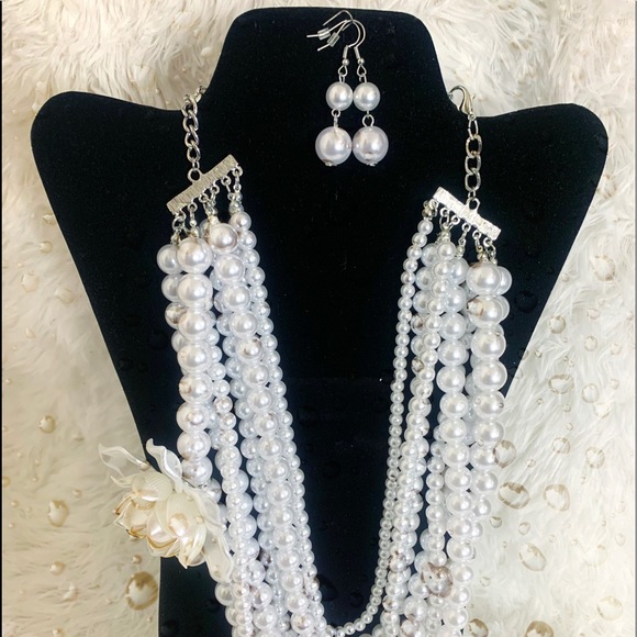 Necklace Set - Picture 1 of 2